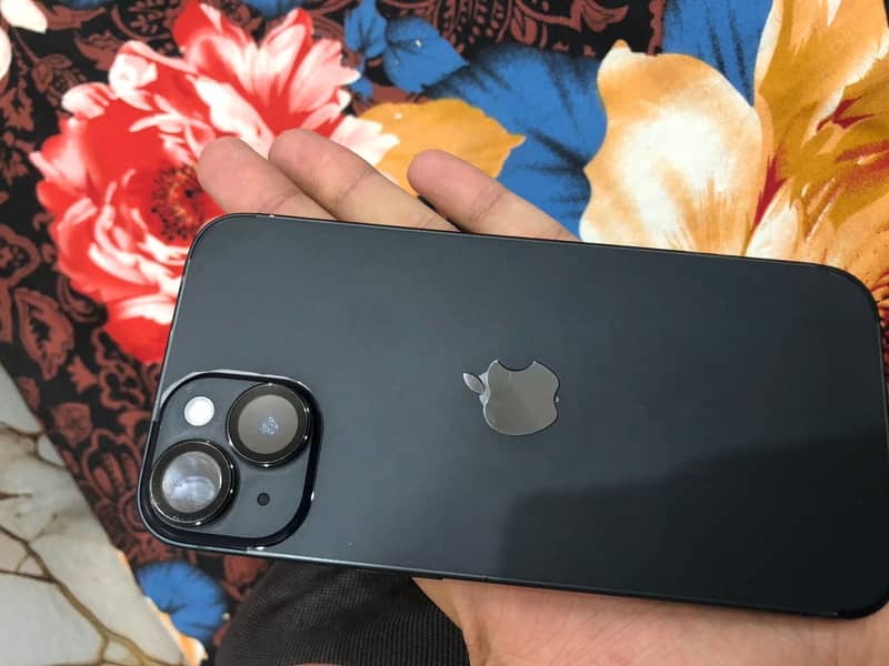 Apple iPhone 14 5