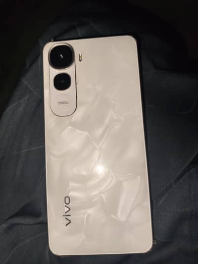 Vivo Y400