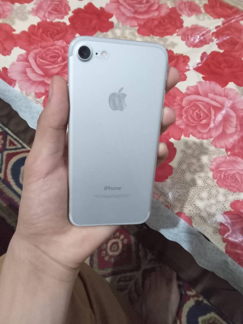 Apple iPhone 7 4