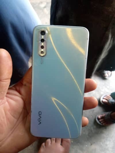 vivo s1  ram 4 gb room 128 gb all okay ha