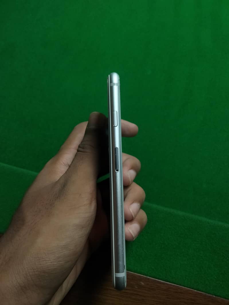 Apple iPhone 8 2