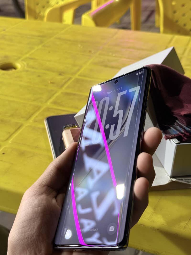 Tecno CAMON 40 Pro 4