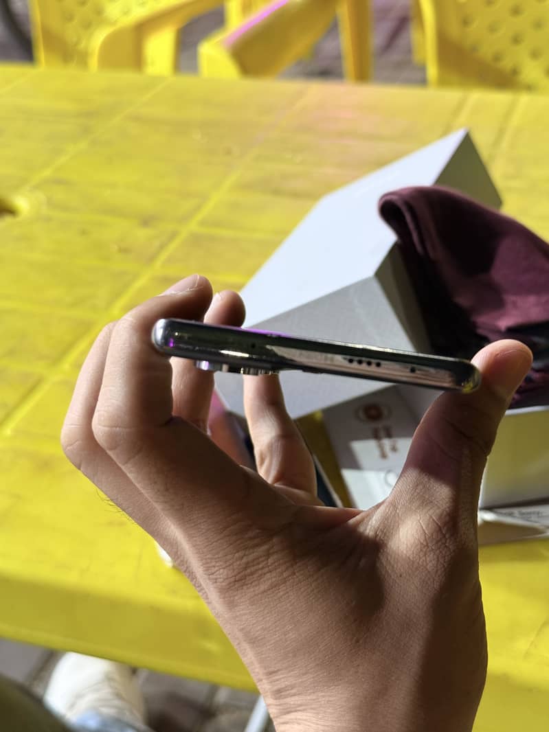 Tecno CAMON 40 Pro 7