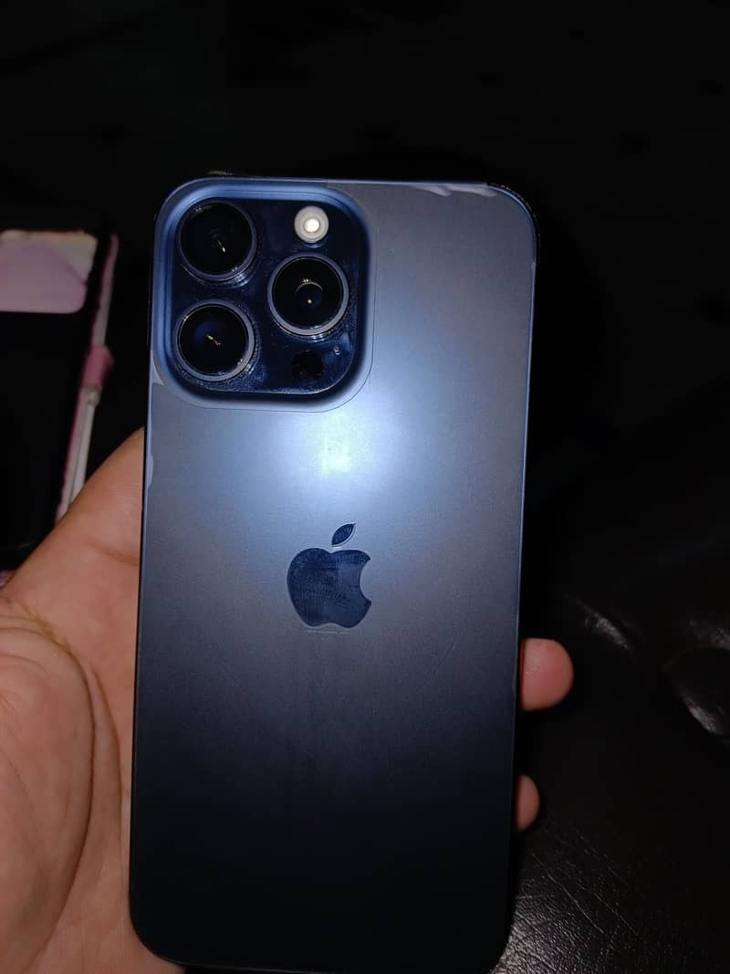 Apple iPhone 15 Pro Max 5
