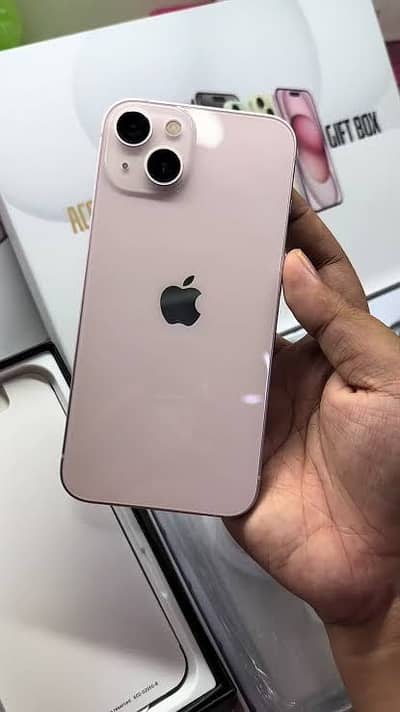Apple iPhone 13