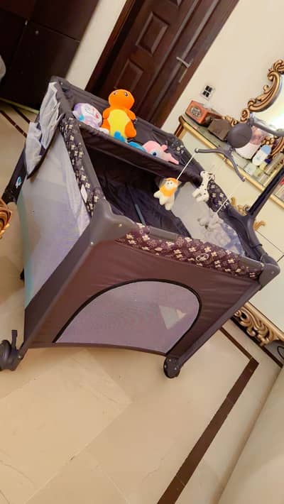 Baby cot by Tinnies