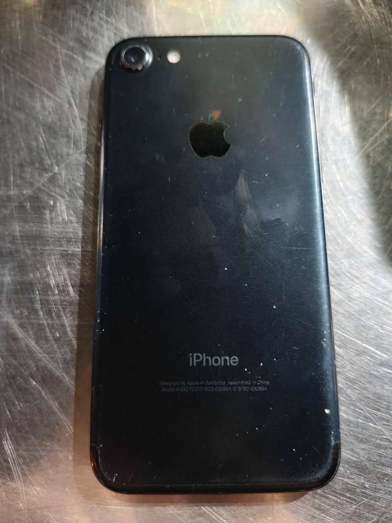Apple iPhone 7 1