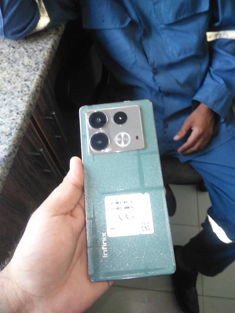 Infinix Note 40 4