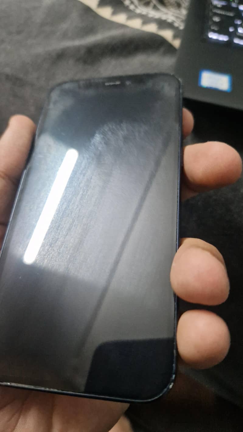 Apple iPhone 12 4
