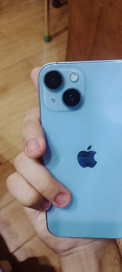 Apple iPhone 14 4