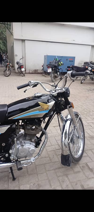 cg 125 golden number