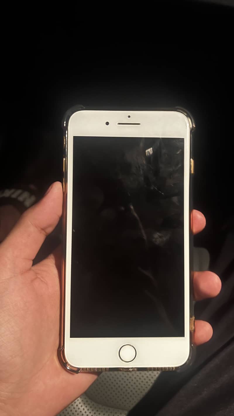 Apple iPhone 7 Plus 3