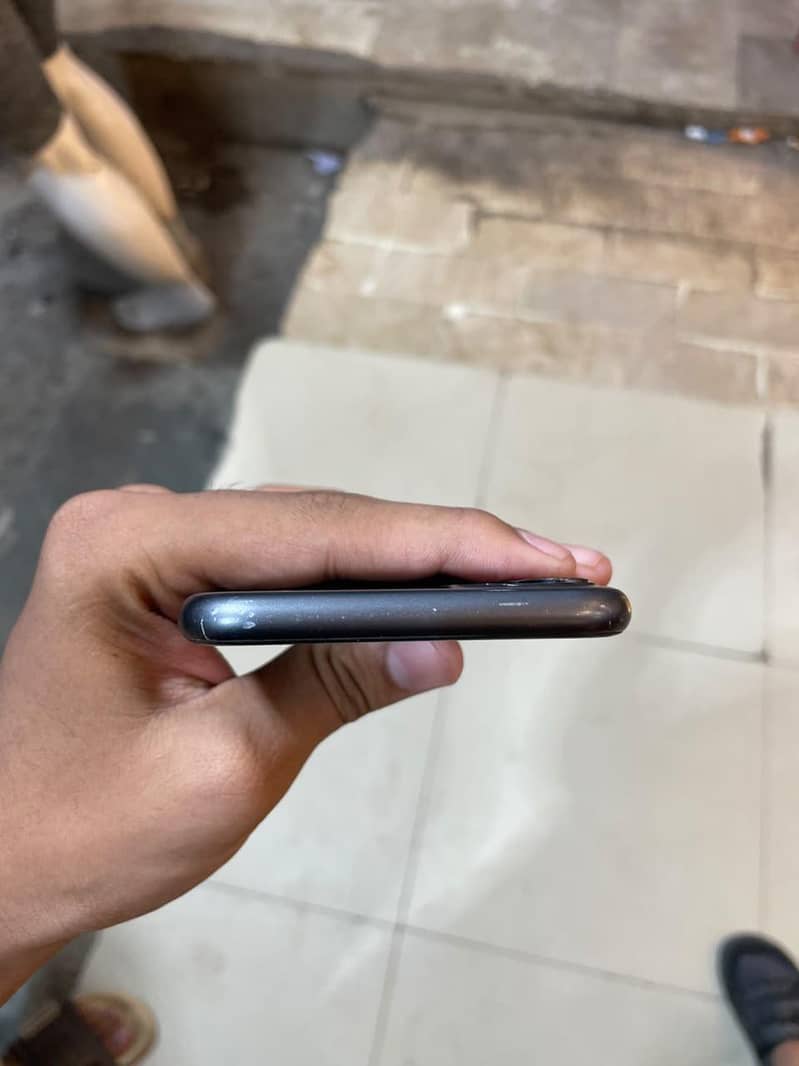 Apple iPhone 11 2