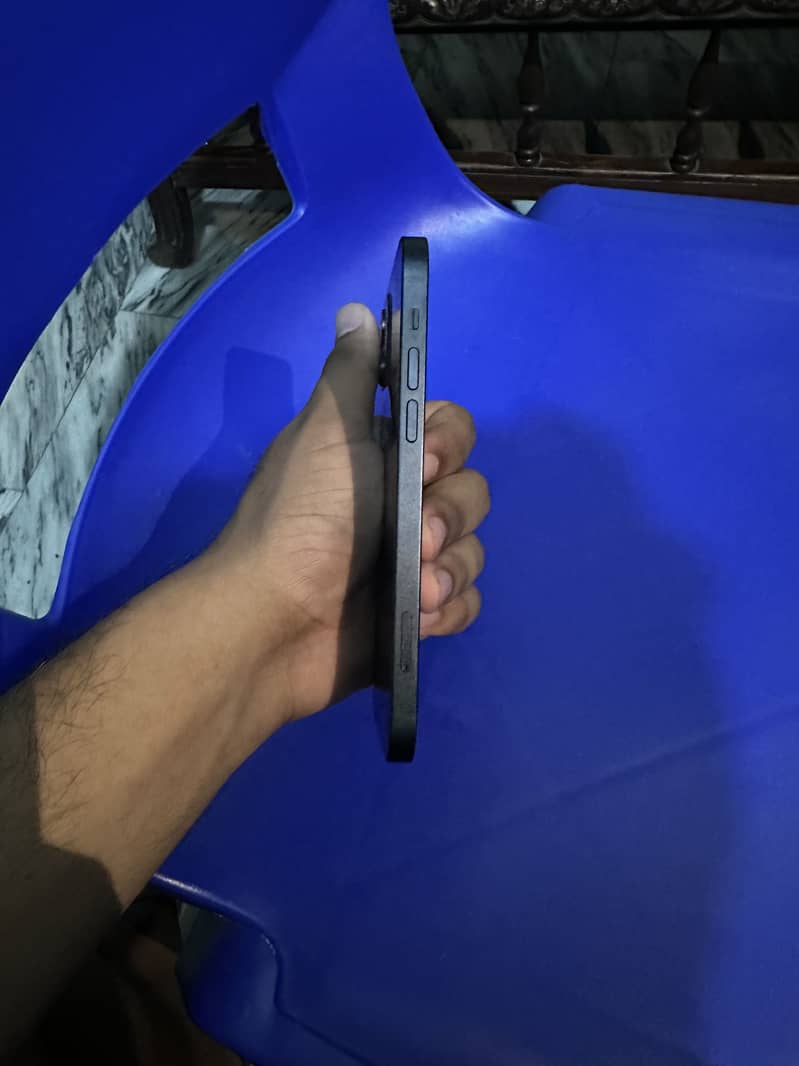 Apple iPhone 12 1