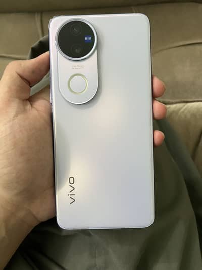 Vivo v50