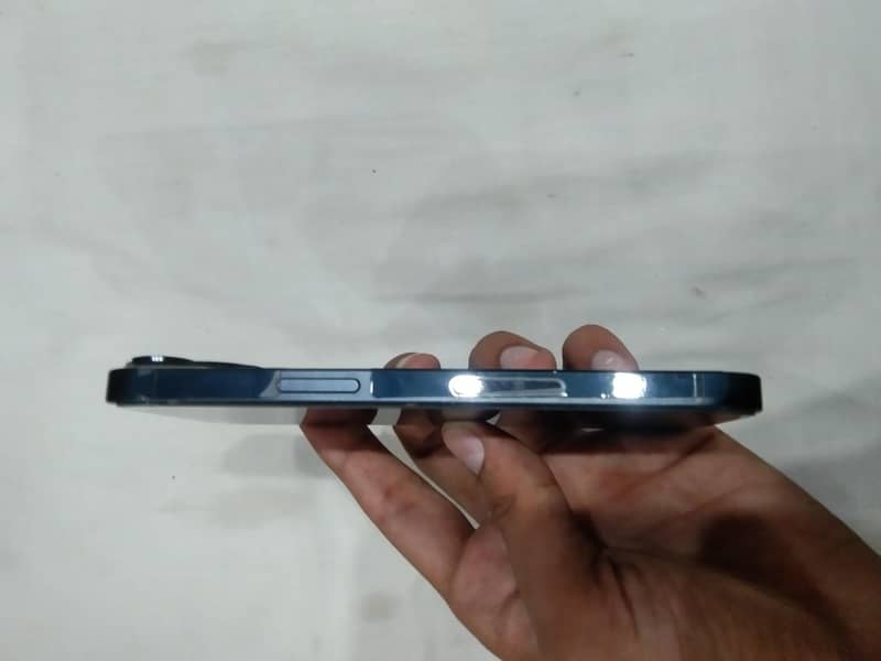 Apple iPhone 14 2