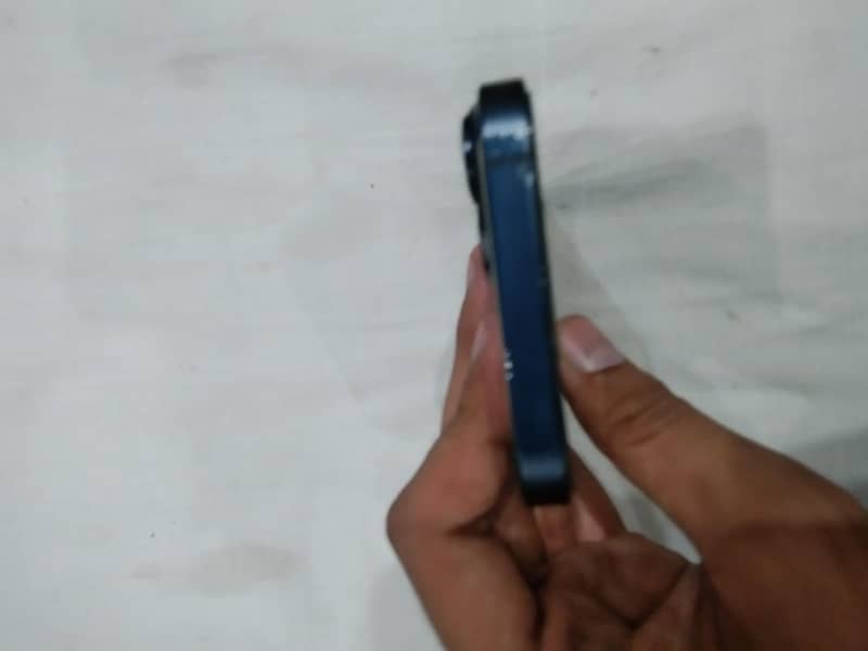 Apple iPhone 14 5