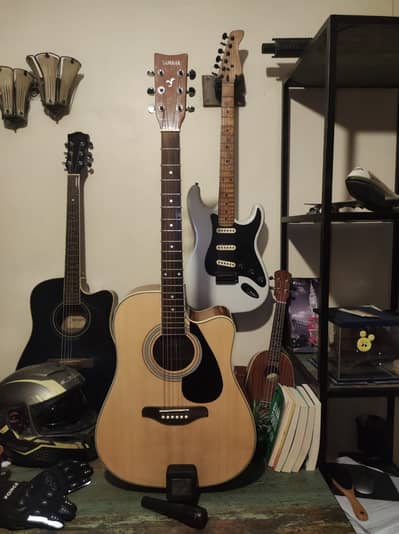 Yamaha Guitar (Semi Acoustic)