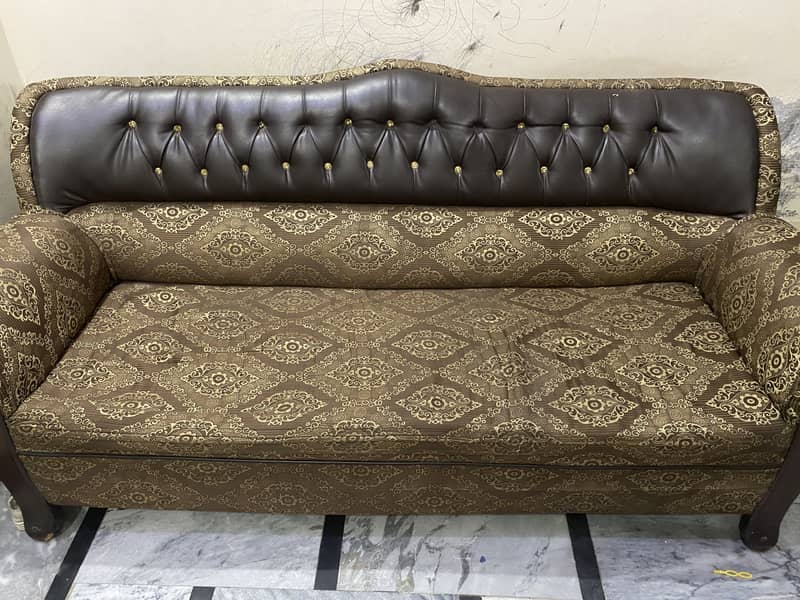 Bed and sofa set 0