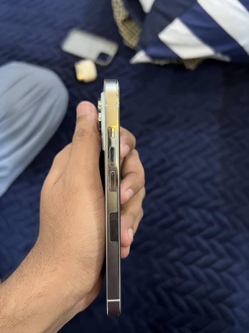 Apple iPhone 14 Pro 5