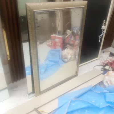 mirror hain palor k