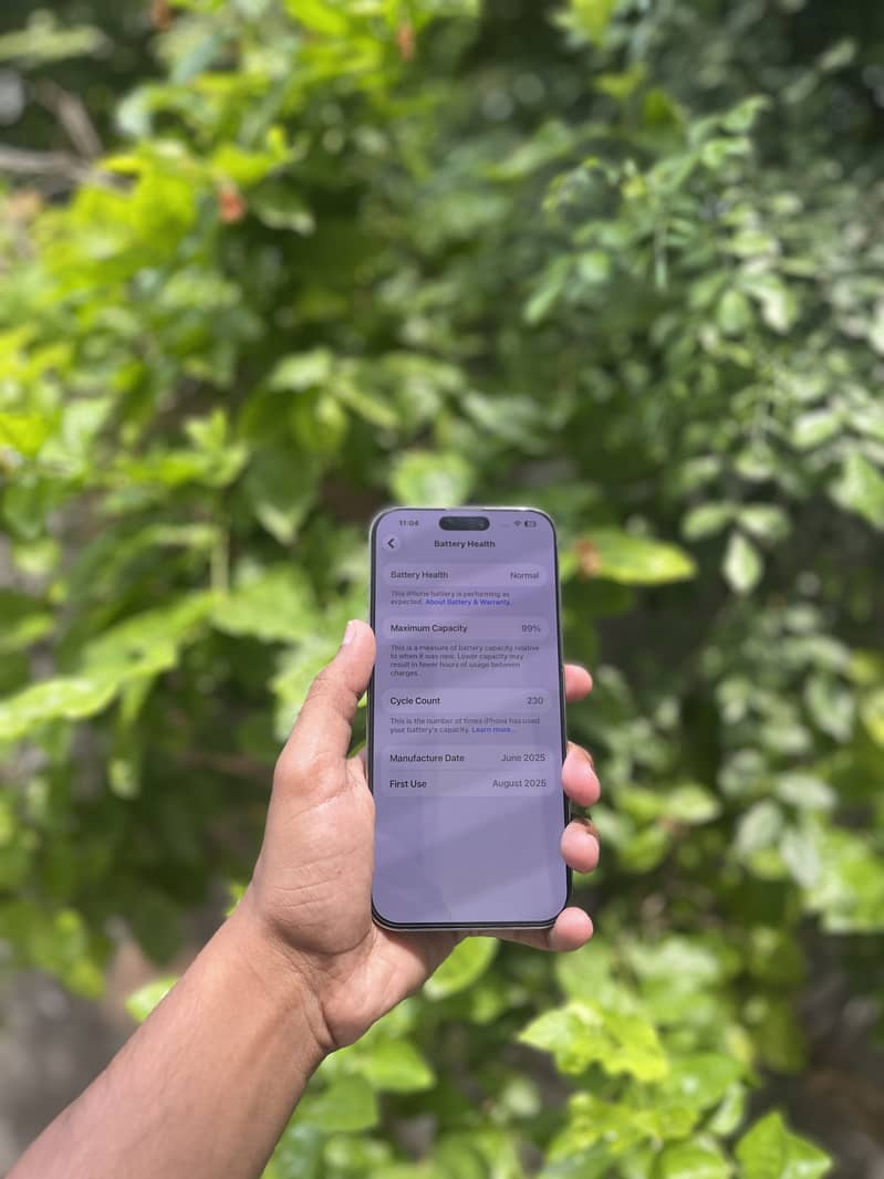 Apple iPhone 16 Pro Max 2