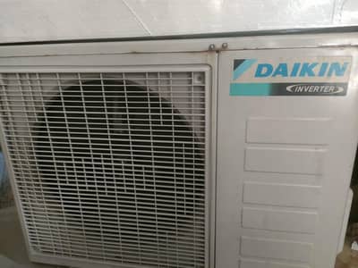 Daikin Dc inverter 1/5 ton