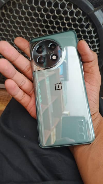 one plus 11 16/256 only mobile condition 10/10 no any fault only