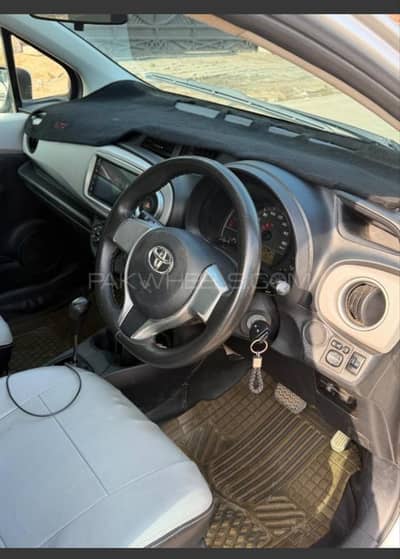 Toyota Vitz 2011
