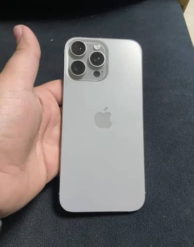 Apple iPhone 16 Pro Max