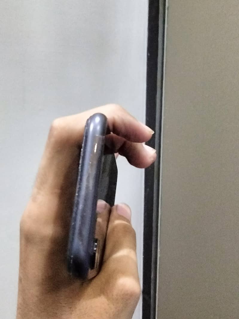 Apple iPhone 11 6