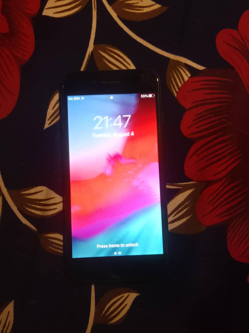 Apple iPhone 7 4