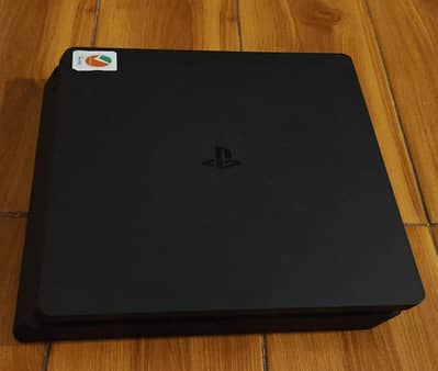 PS4 Slim 1TB | Original Box | Great Condition|3 cds and controllers