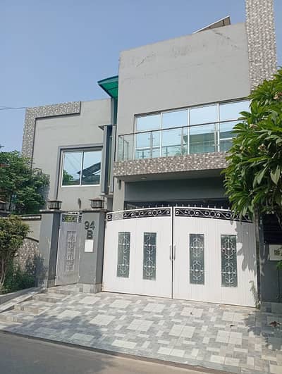 Vip 5 Marla full house for rent in Johar town
