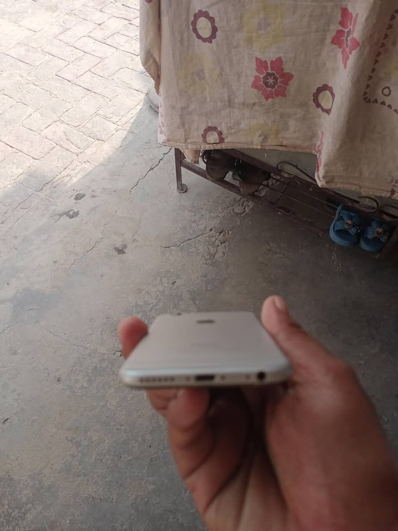 Apple iPhone 6 2