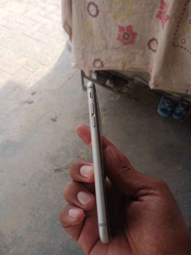 Apple iPhone 6 3