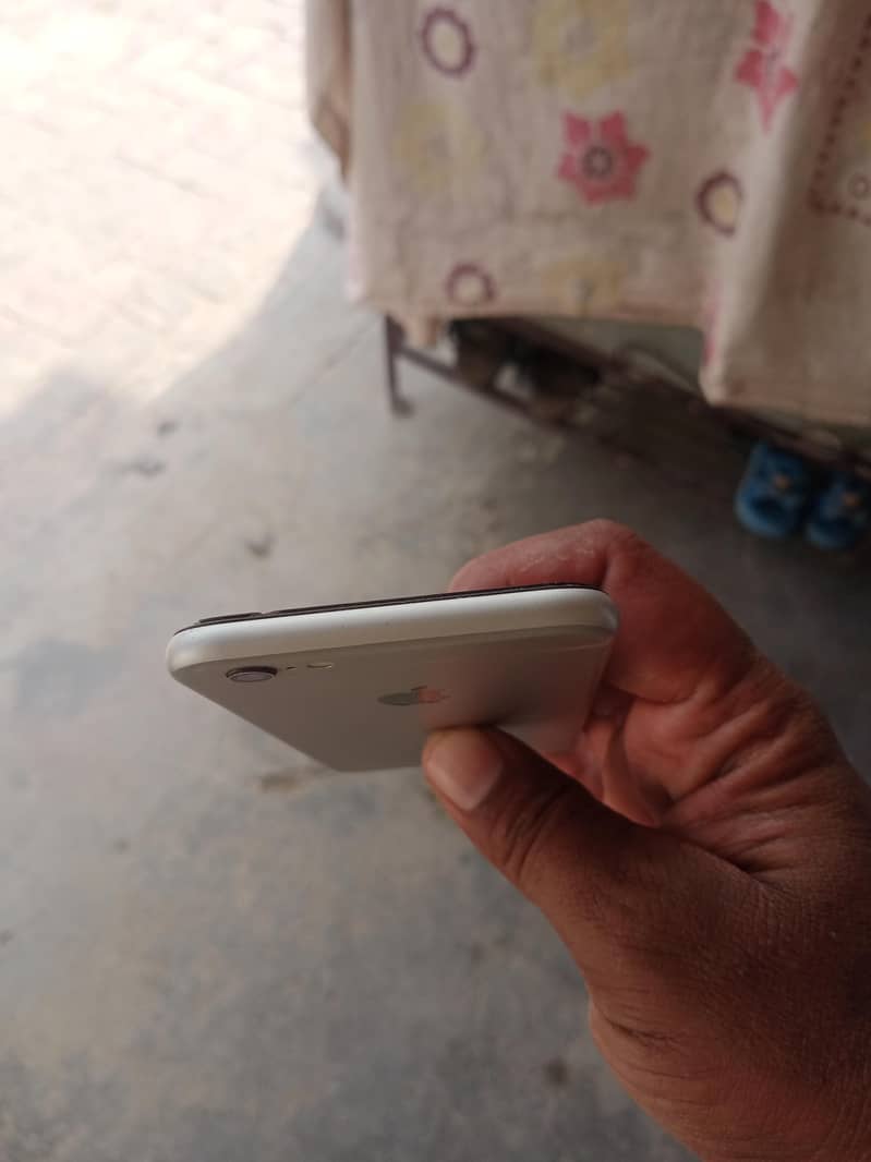 Apple iPhone 6 6