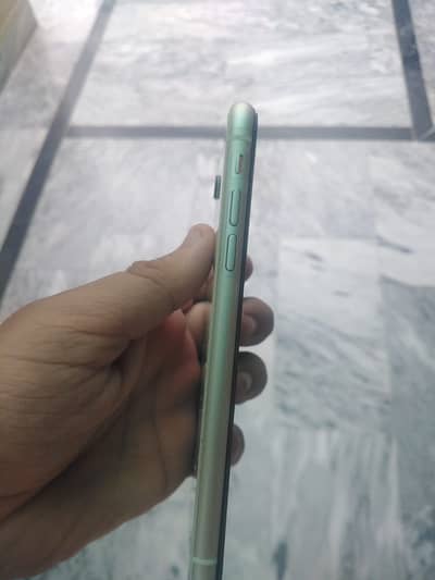 Apple iPhone XR