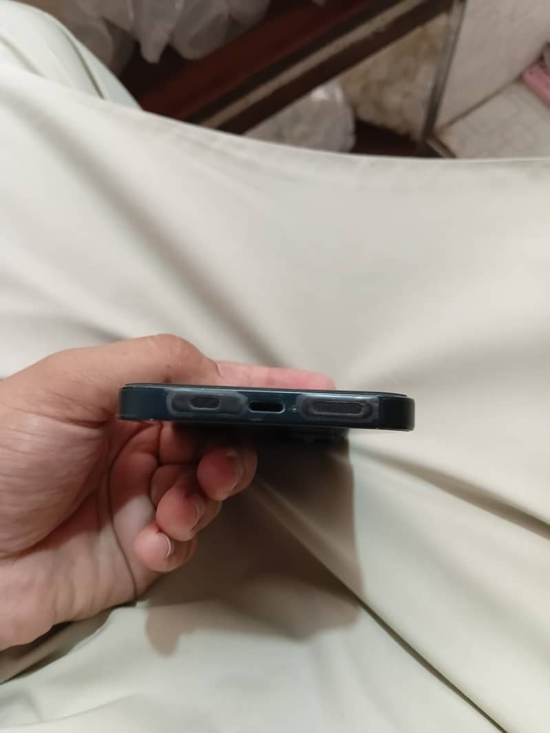 Apple iPhone 14 1