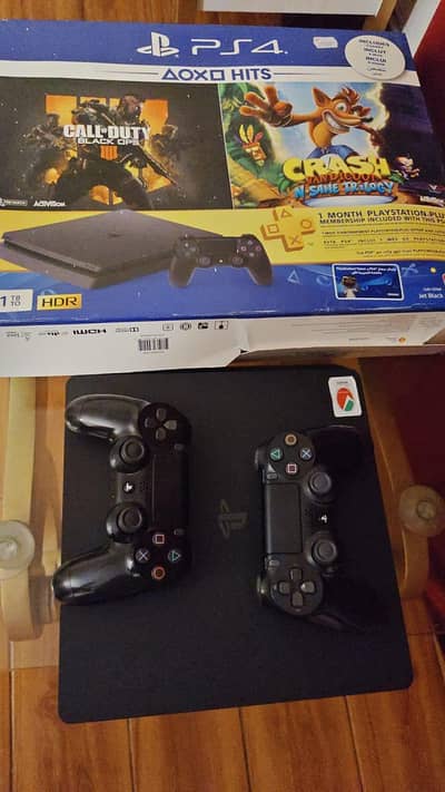 PS4 Slim 1TB | Original Box | Great Condition|3 cds and controllers