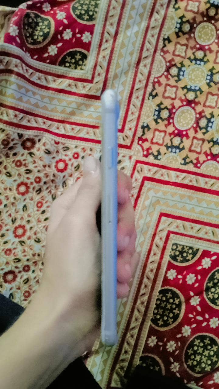 Apple iPhone 7 3