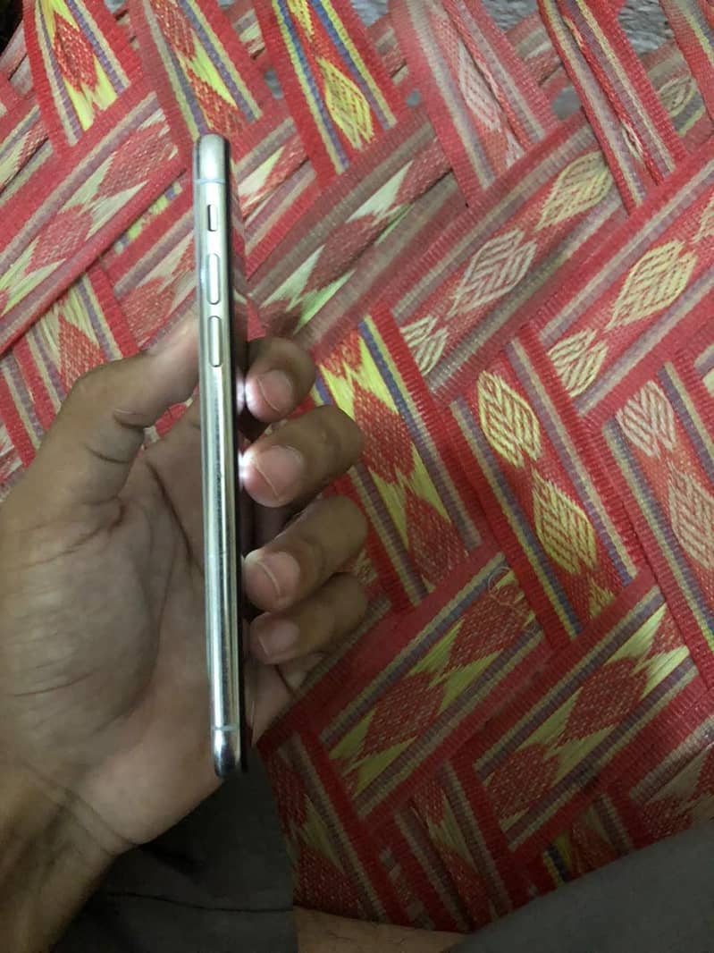 Apple iPhone X 2