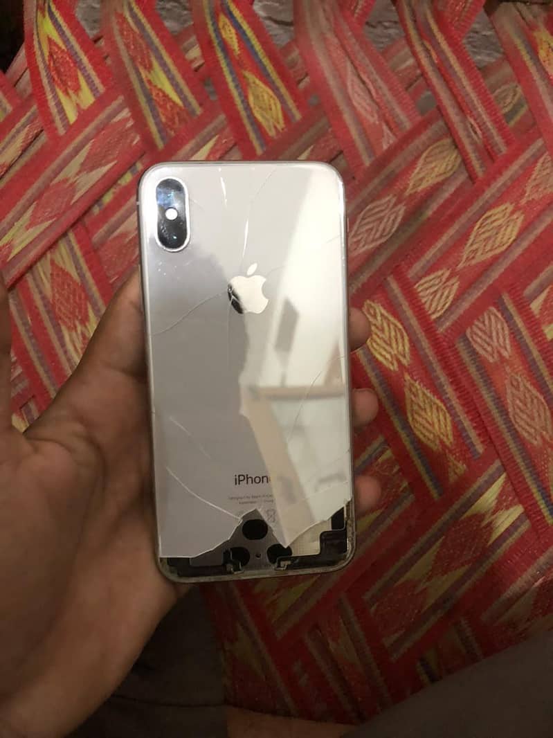 Apple iPhone X 4