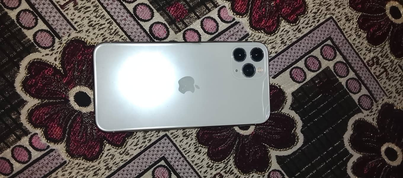 iPhone 11 pro Max 2