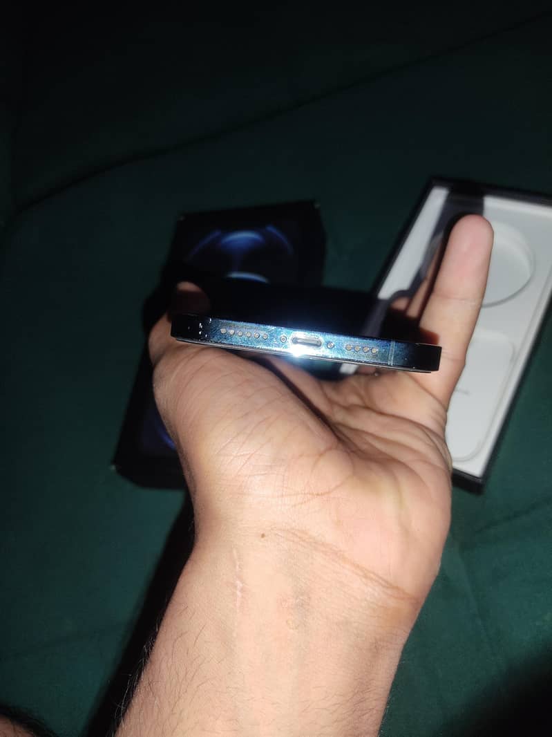 Apple iPhone 12 Pro Max 4