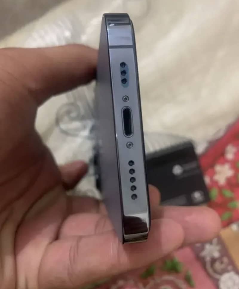 Apple iPhone 13 Pro 1