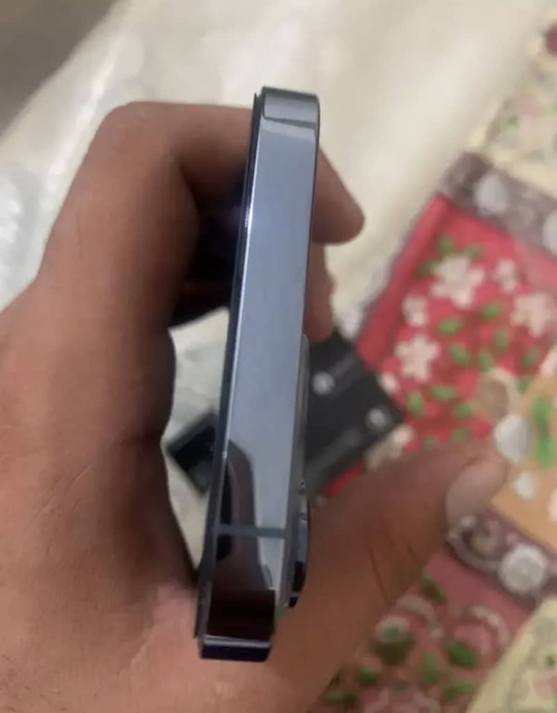 Apple iPhone 13 Pro 3