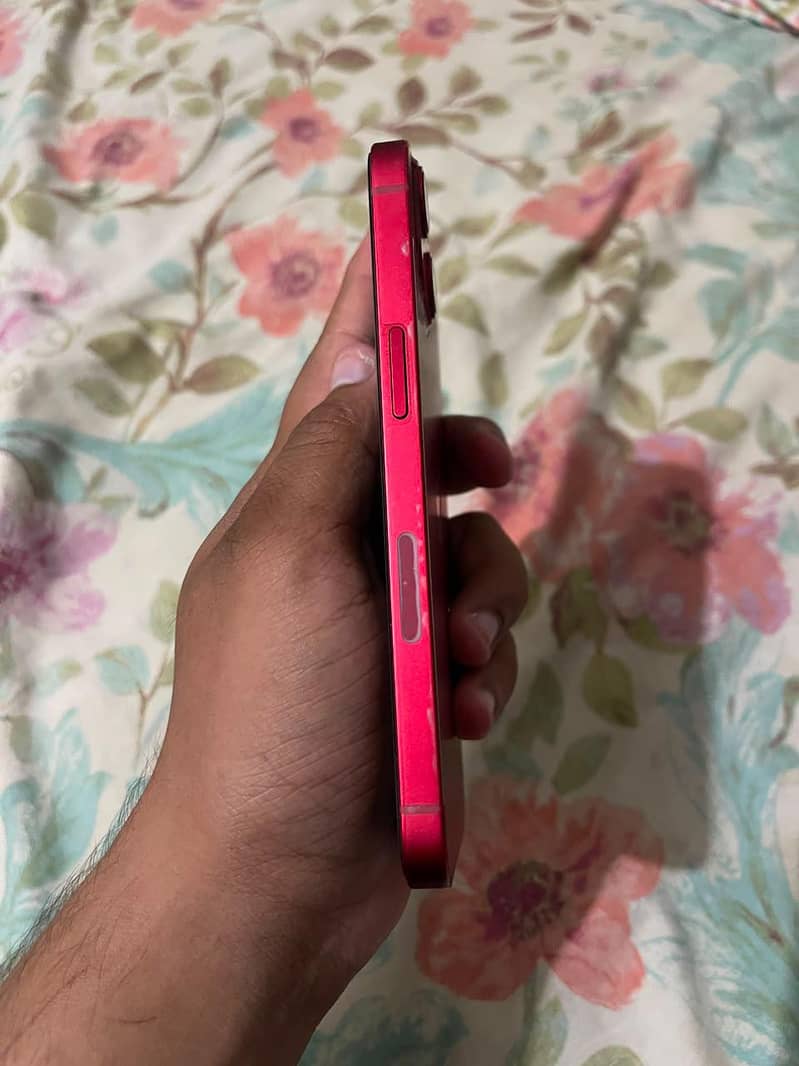 Apple iPhone 13 6