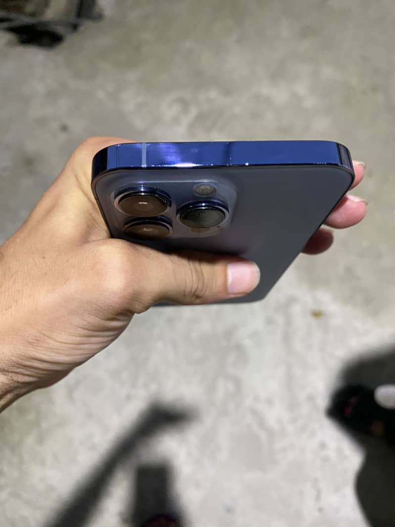 Apple iPhone 13 Pro 2