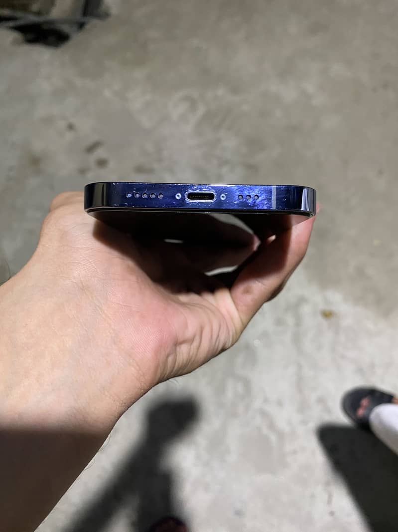 Apple iPhone 13 Pro 3